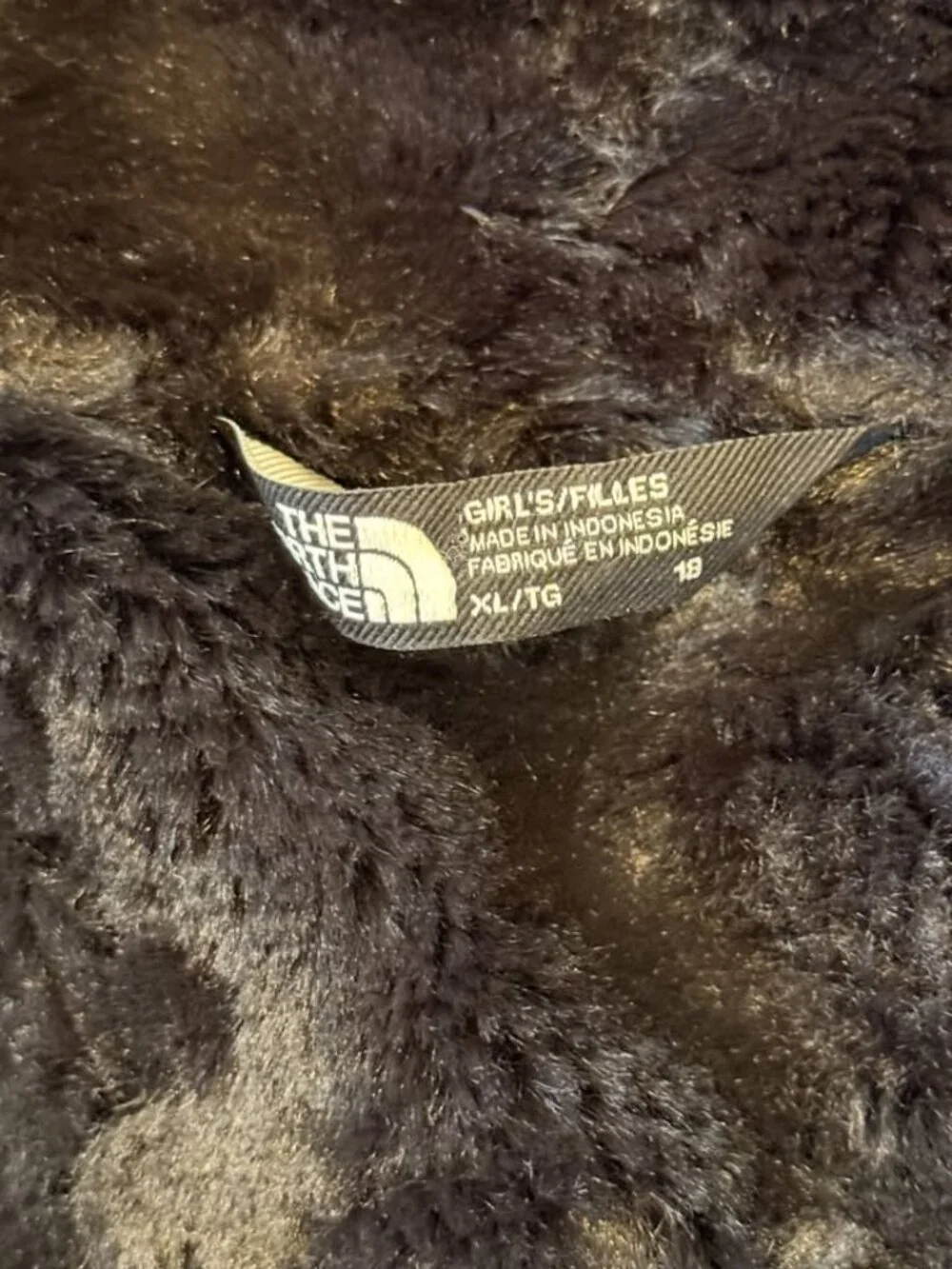 The North Face girls youth XL (size 18) Black Winter coat MSRP $180.